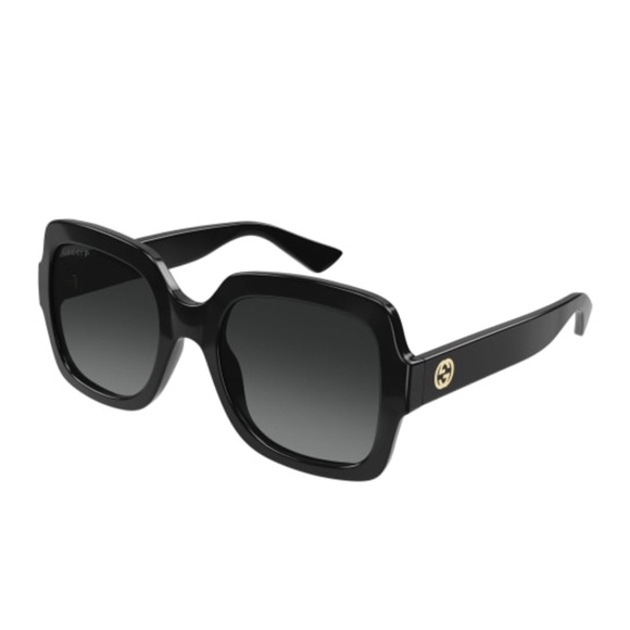 Gucci: Fashionable Black Oversized Sunglasses